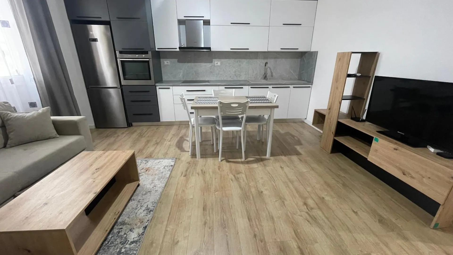 Avi 2 Apartment Tirana 0*,  Albania